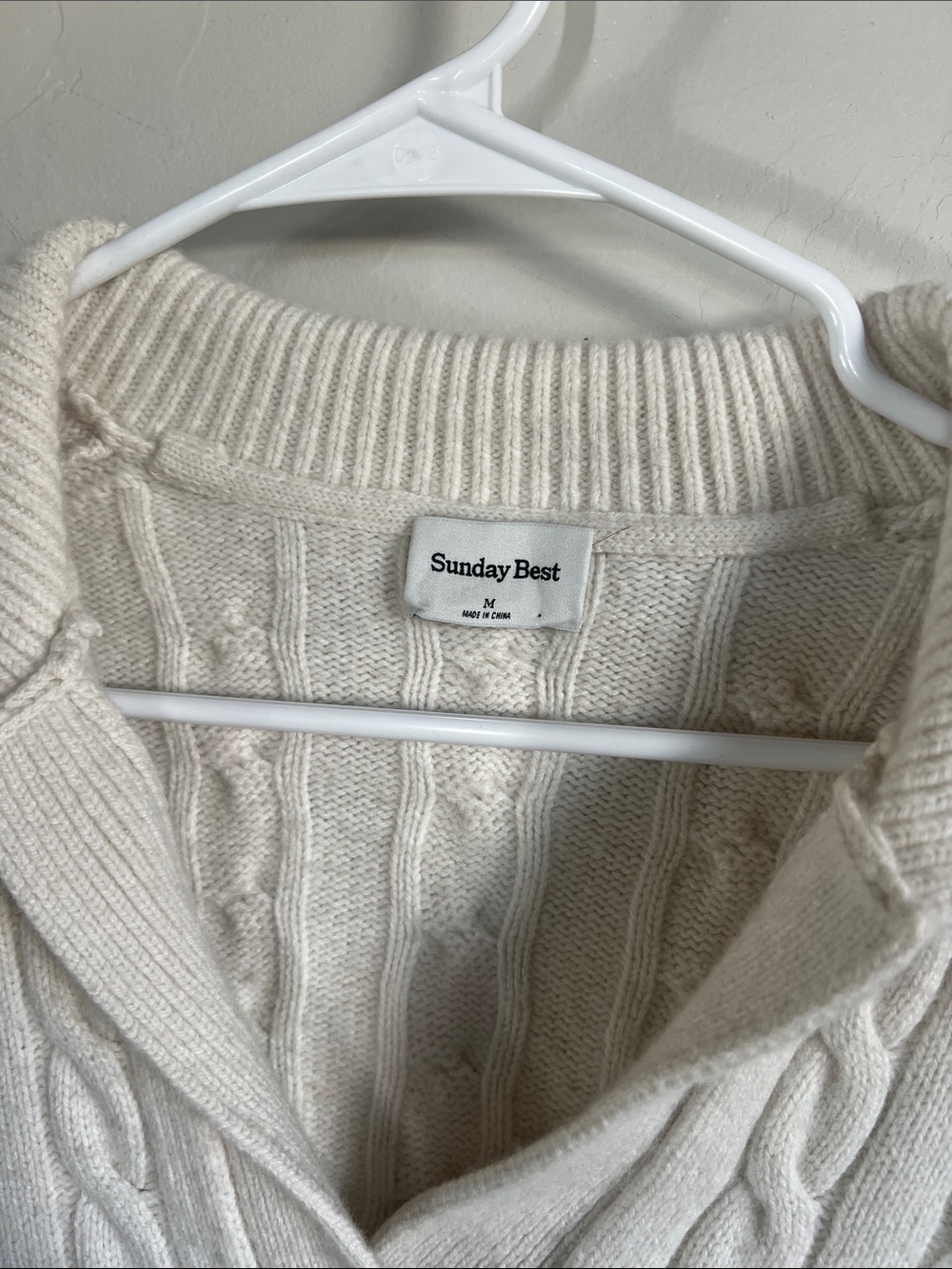 Sunday Best Ivory Cable V‑Neck Collared Sweater crop - Picture 3 of 6